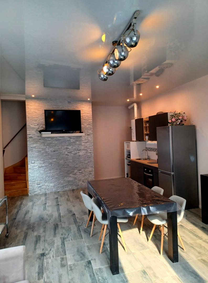 Installation de plafonds en toile tendue, Golfe de Saint-Tropez, Var par Budvar Construction